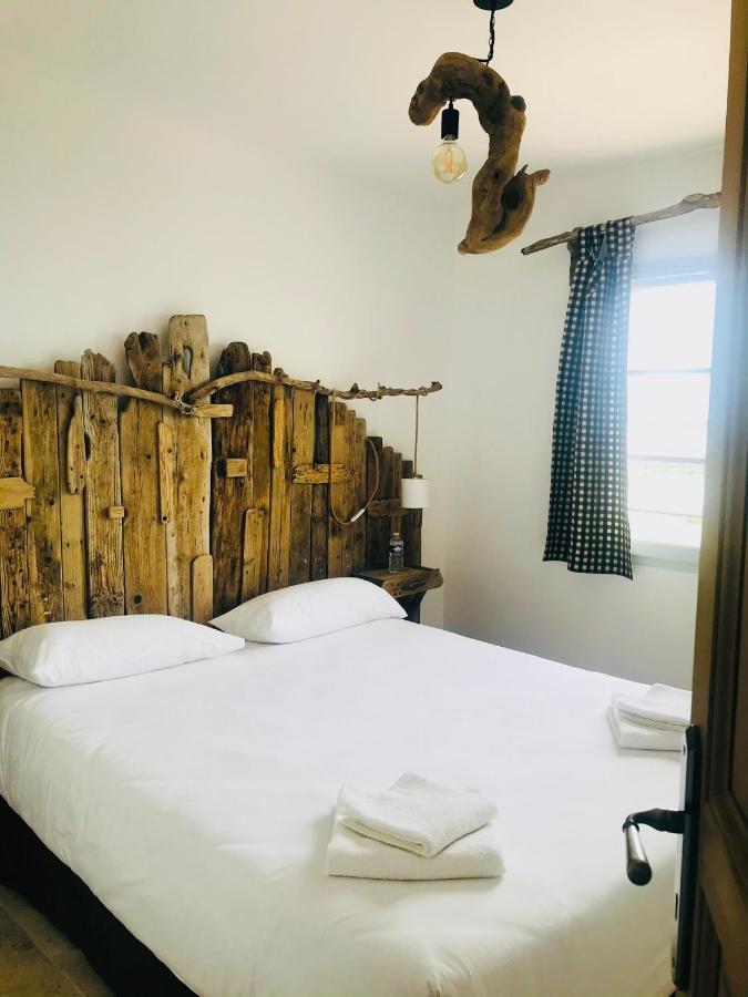 Bed and Breakfast Manade Des Baumelles Saintes-Maries-de-La-Mer Exterior foto