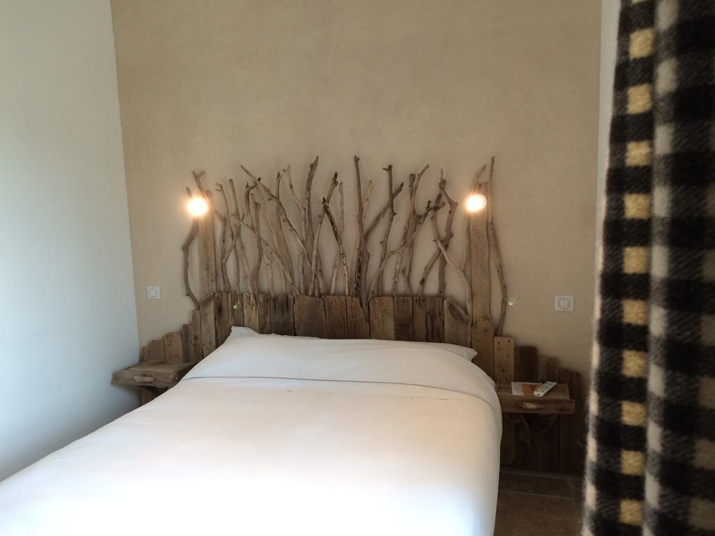 Bed and Breakfast Manade Des Baumelles Saintes-Maries-de-La-Mer Zimmer foto
